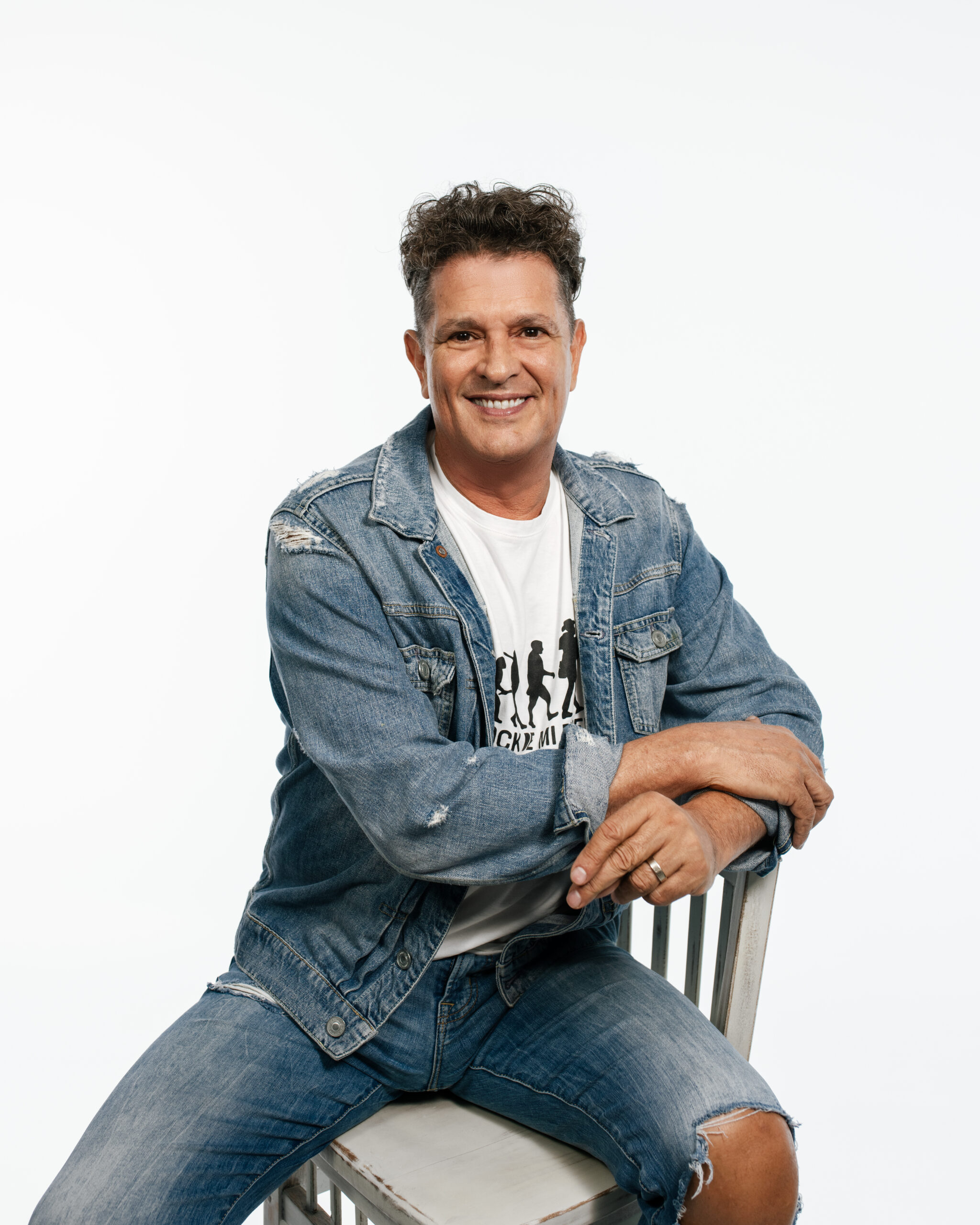 Carlos Vives tendrá su propia estación de radio en SiriusXM -  carlosvives.com